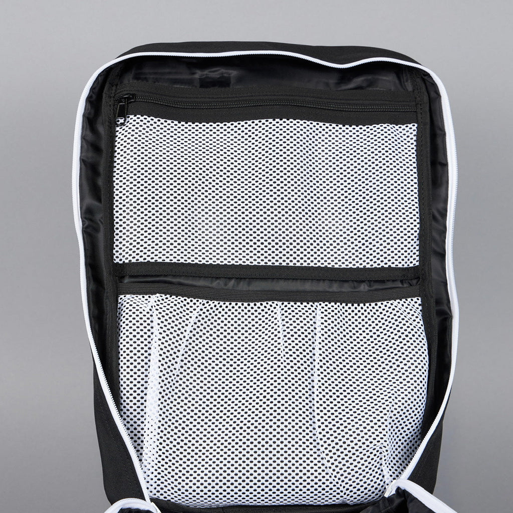 35L Backpack Power Slap Black