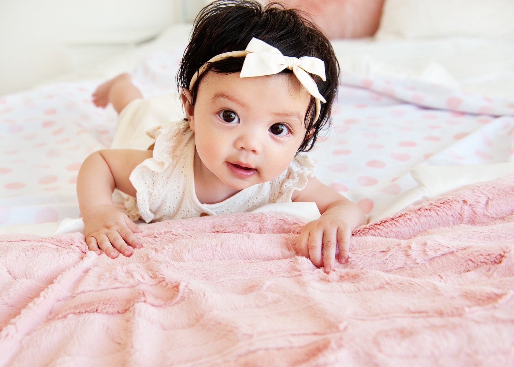 Blushing Dots Blanket