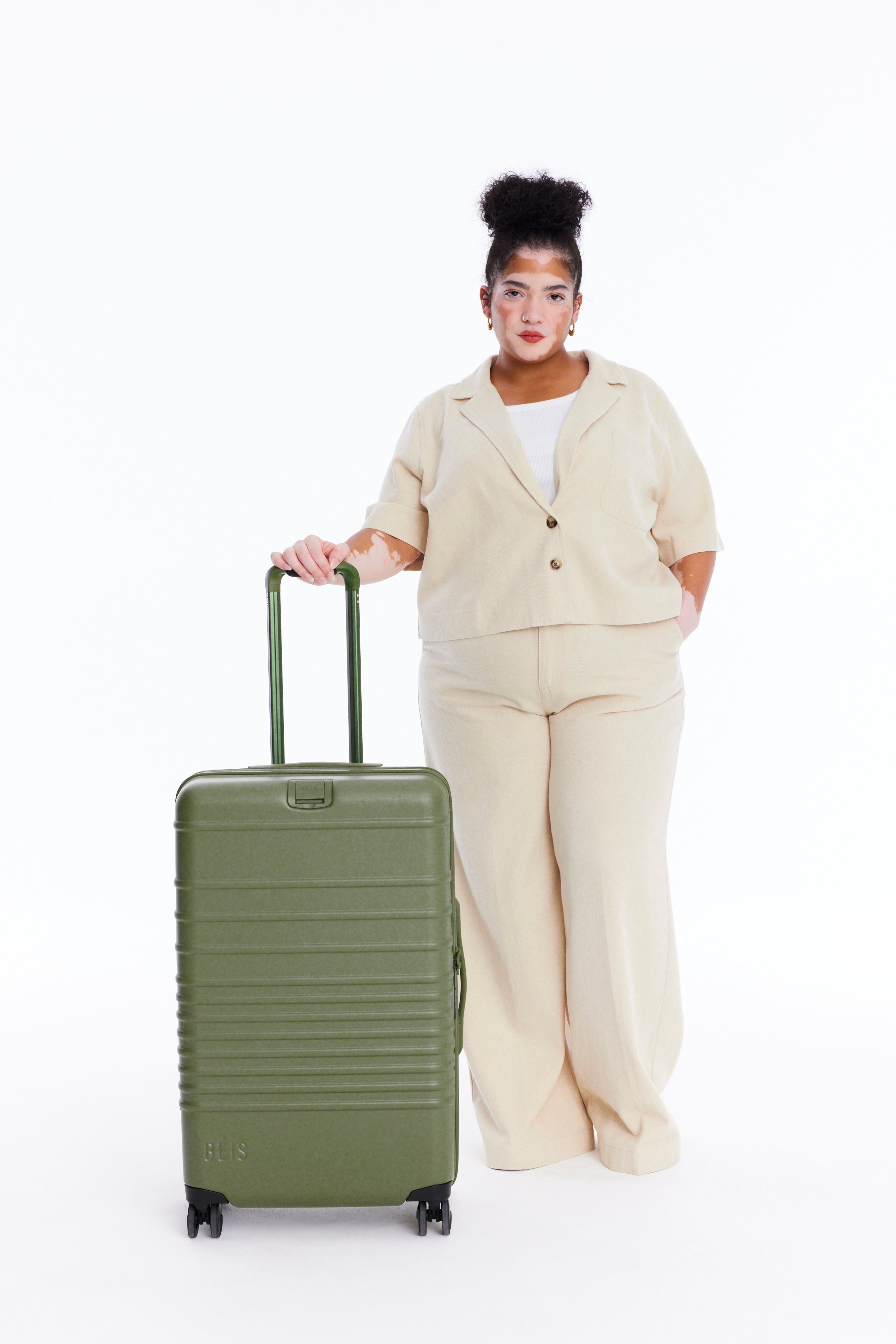 Resale The Medium Check-In Roller in Olive